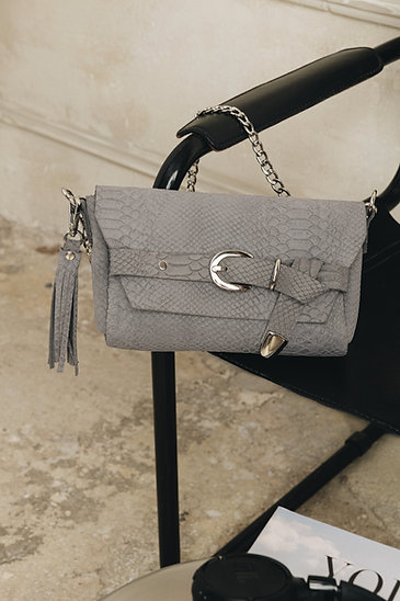 7c88a1_3f6bba7965ae43a6bfa94b2897ab3417~mv2