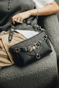 7c88a1_f1827e0f77be4c738c24664f805b6684_mv2