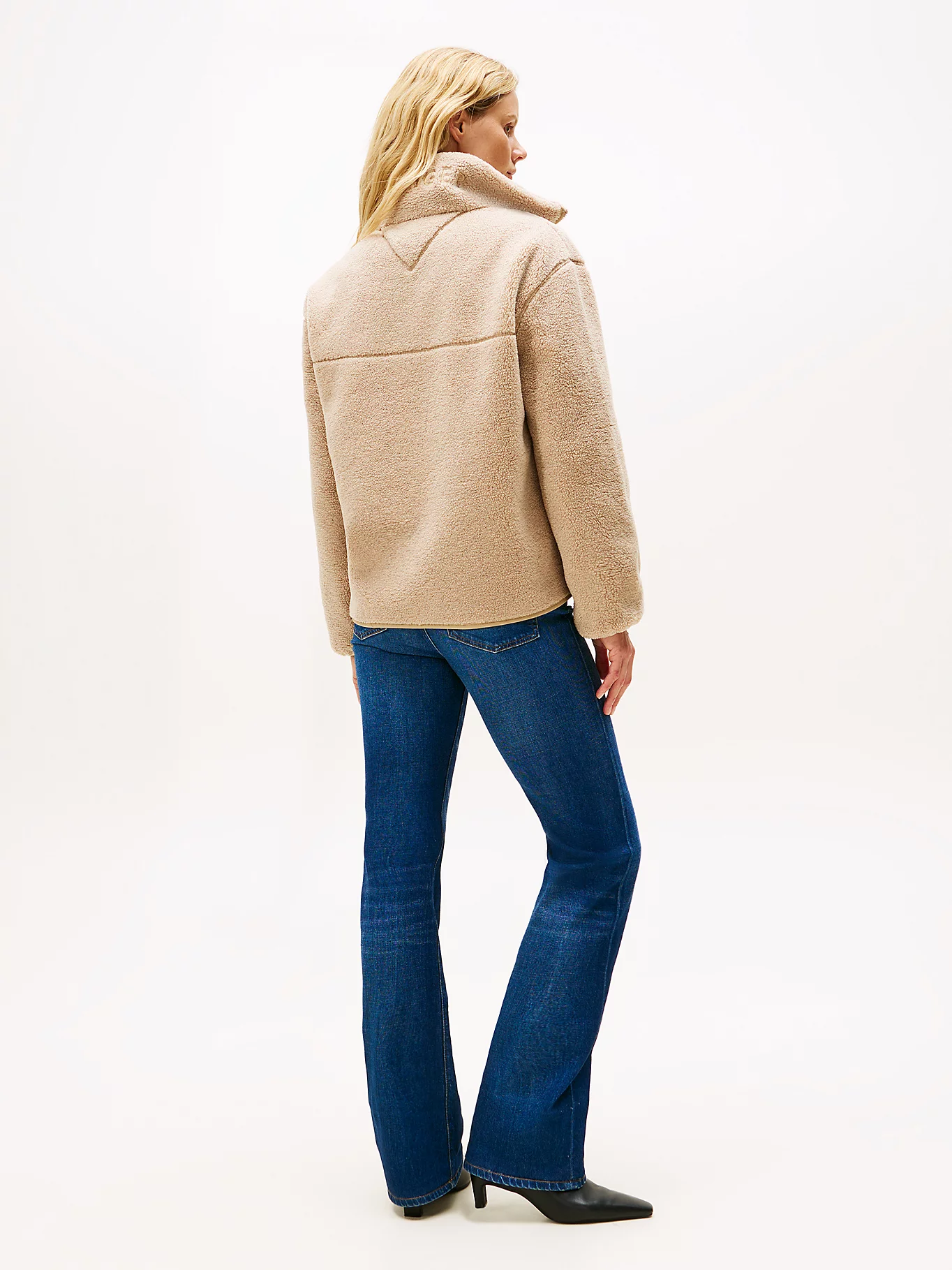 WW0WW48260_AEG_alternate3